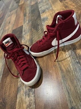 Nike Kids blazer mid suede sneakers